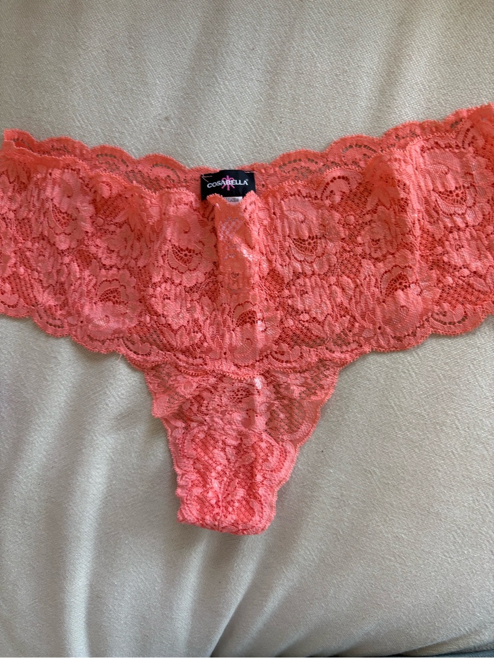 Cosabella 3 Lace Cheeky Thongs - Picture 2 of 6
